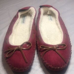 Women's fall burgundy slip on snoozies cozy soft Slippers